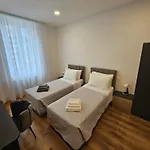 Lunis Guest house