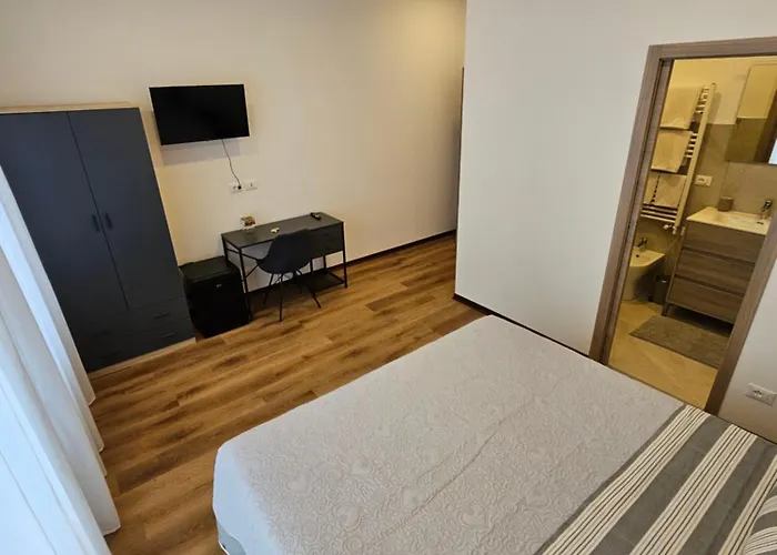 Lunis בית הארחה 3*